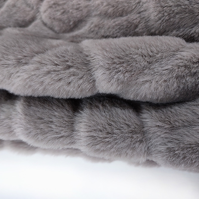 Vải lông thú giả 100% Polyester Lông cừu 340 Gsm Màu trơn Màu lông thỏ