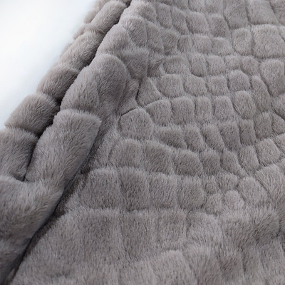 Vải lông thú giả 100% Polyester Lông cừu 340 Gsm Màu trơn Màu lông thỏ