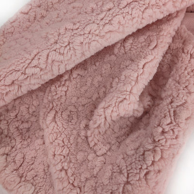 Màu hồng Polyester Sherpa Fleece Vải 445 Gsm Mùa đông Ấm áp Chăn dày