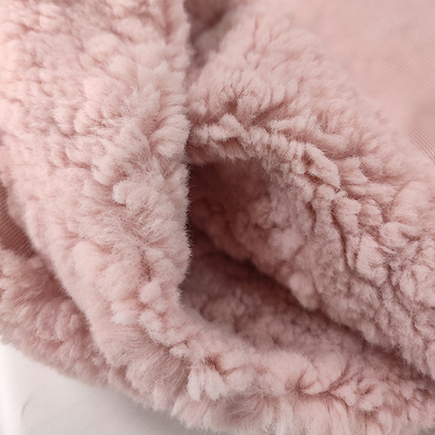 Màu hồng Polyester Sherpa Fleece Vải 445 Gsm Mùa đông Ấm áp Chăn dày