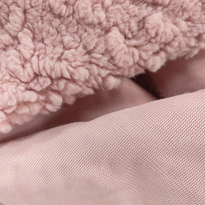 Màu hồng Polyester Sherpa Fleece Vải 445 Gsm Mùa đông Ấm áp Chăn dày