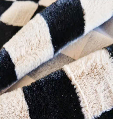 Trọng lượng tùy chỉnh Polyester Faux Fur Fabric Thân thiện với môi trường 58 inch 350GSM