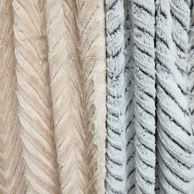Màu sắc khác nhau Polyester Faux Fur Fabric 150D / 288F 290GSM