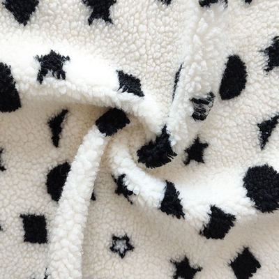 Vải lông cừu Sherpa màu đen và trắng Sợi Jacquard nhuộm cho gối lót sàn Backoack